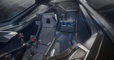 Origin Jumpworks 350r Blick in Cockpit und Innenraum