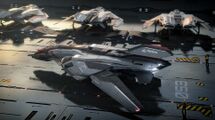 Die Aegis Dynamics Sabre gelandet in einem Hangar